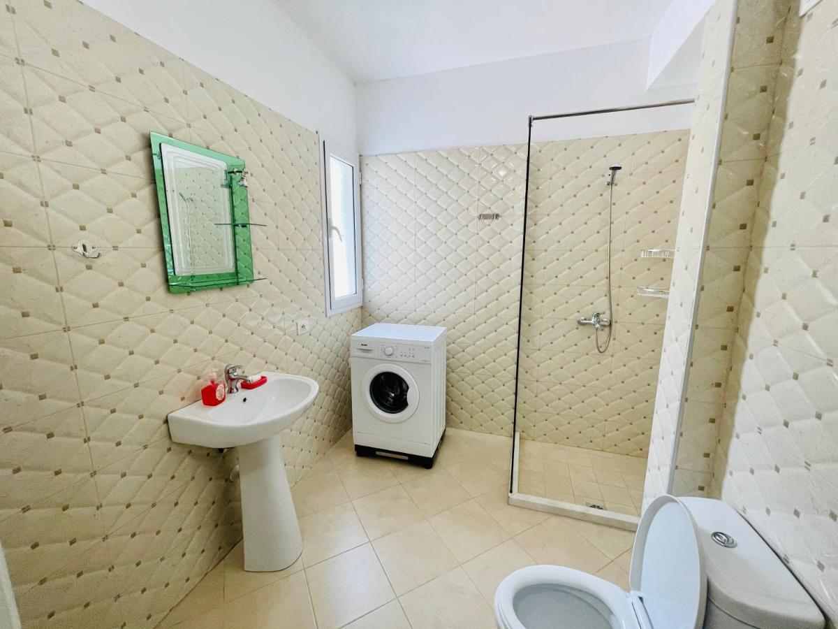 Jico Travel - Bani Apartments Влёра Экстерьер фото